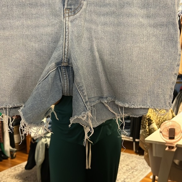 Express acid washed shorts - Picture 3 of 4